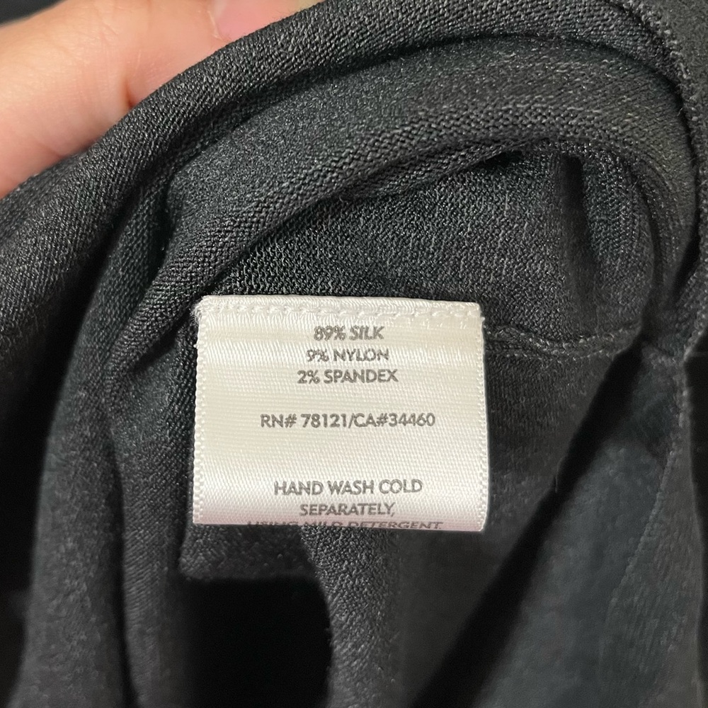 Eileen Fisher Black Silk Blend V-Neck Long Sleeve Blouse Size Medium - Picture 10 of 10